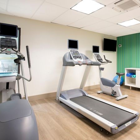 Holiday Inn Express Kansas City - At The Legends! By Ihg Bonner Springs Servizi foto