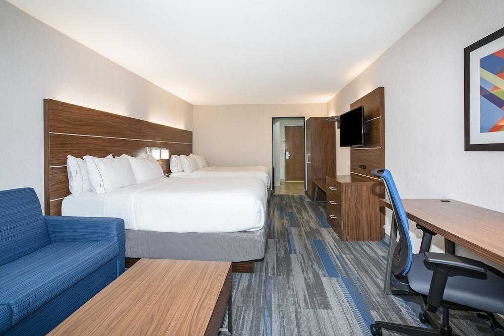 Holiday Inn Express Kansas City - At The Legends! By Ihg Bonner Springs Esterno foto