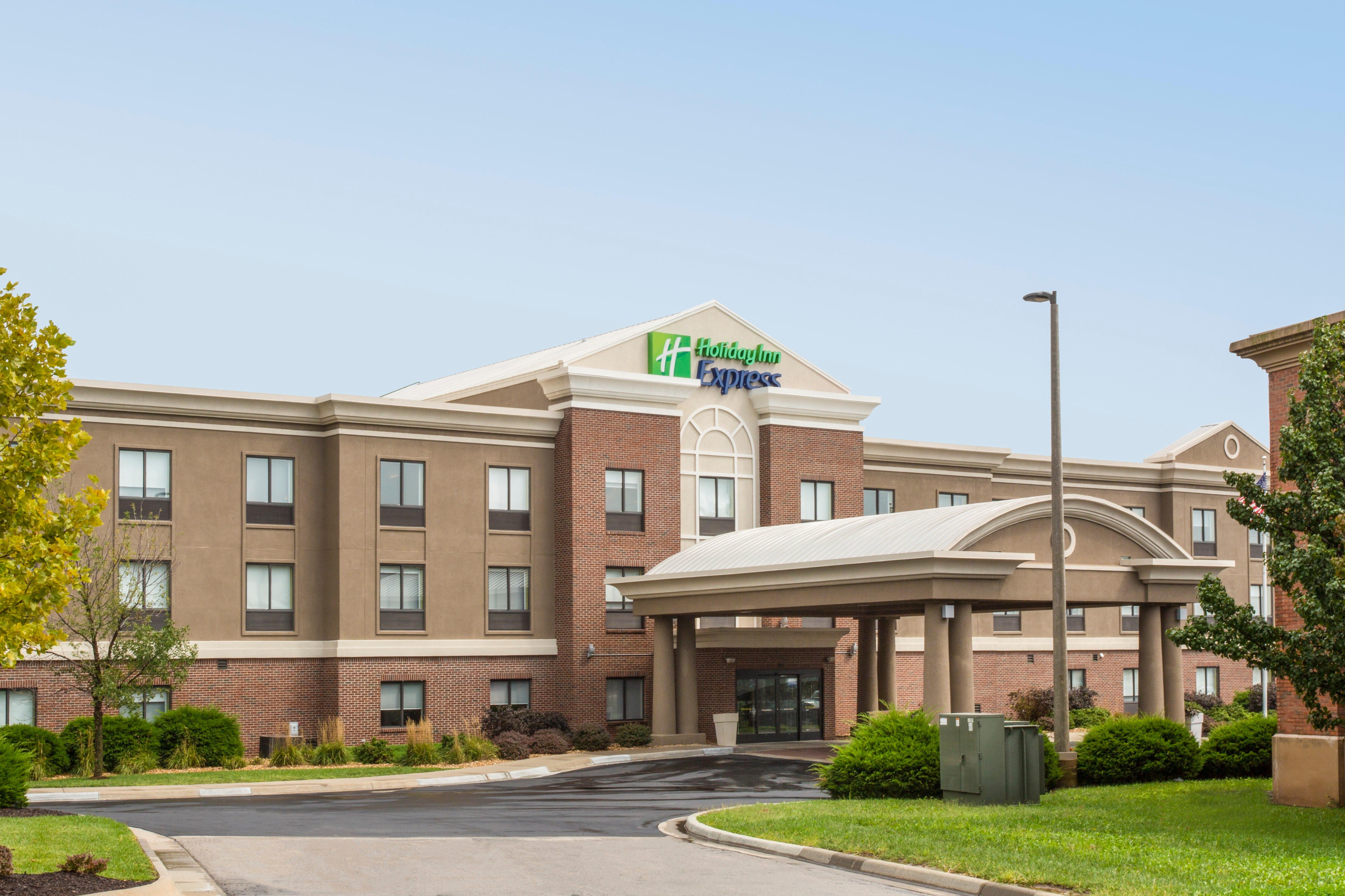 Holiday Inn Express Kansas City - At The Legends! By Ihg Bonner Springs Esterno foto