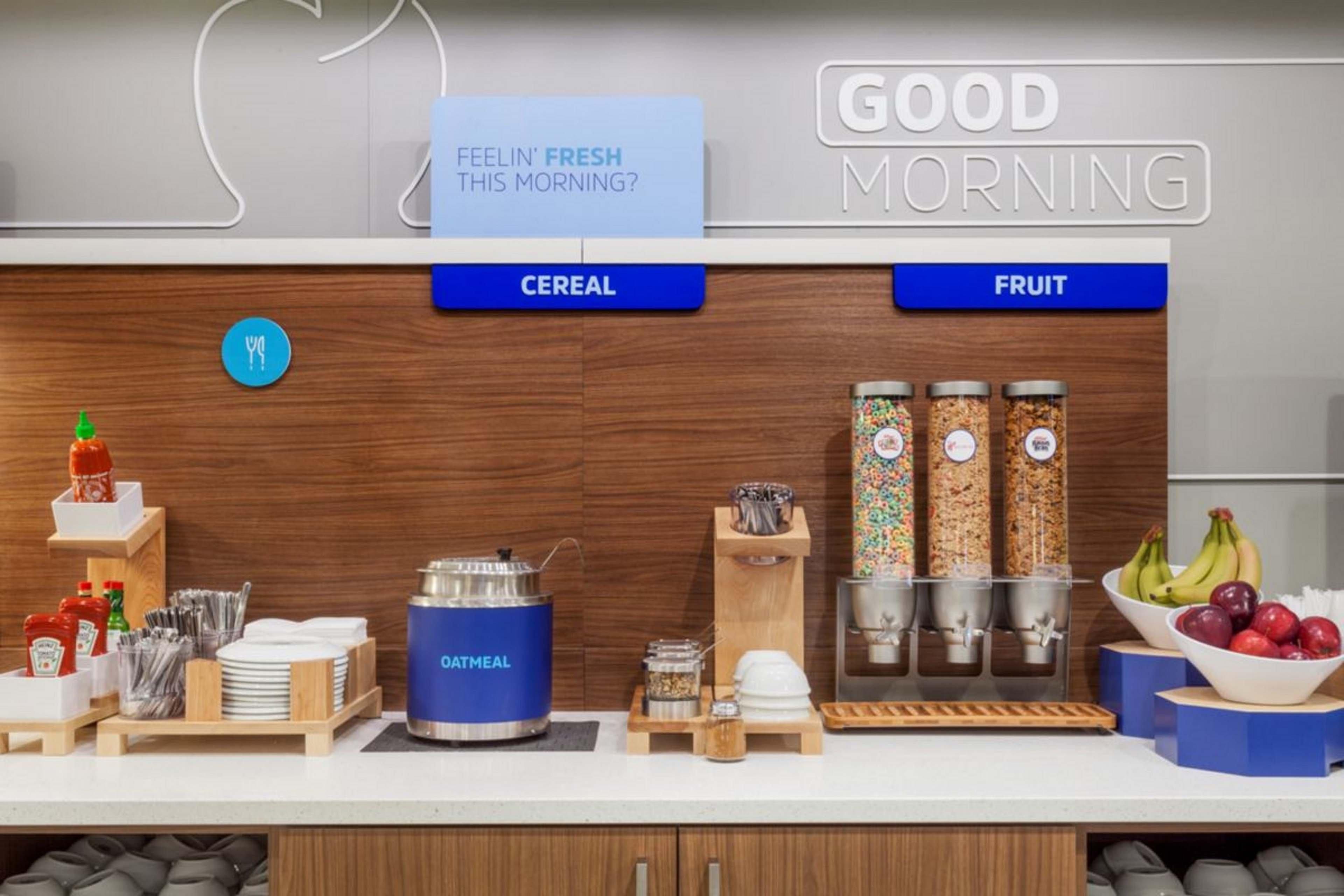 Holiday Inn Express Kansas City - At The Legends! By Ihg Bonner Springs Esterno foto